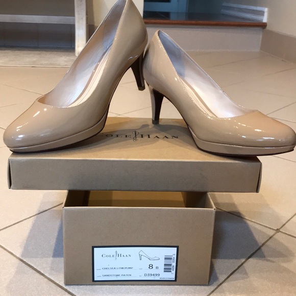 cole haan chelsea low pump